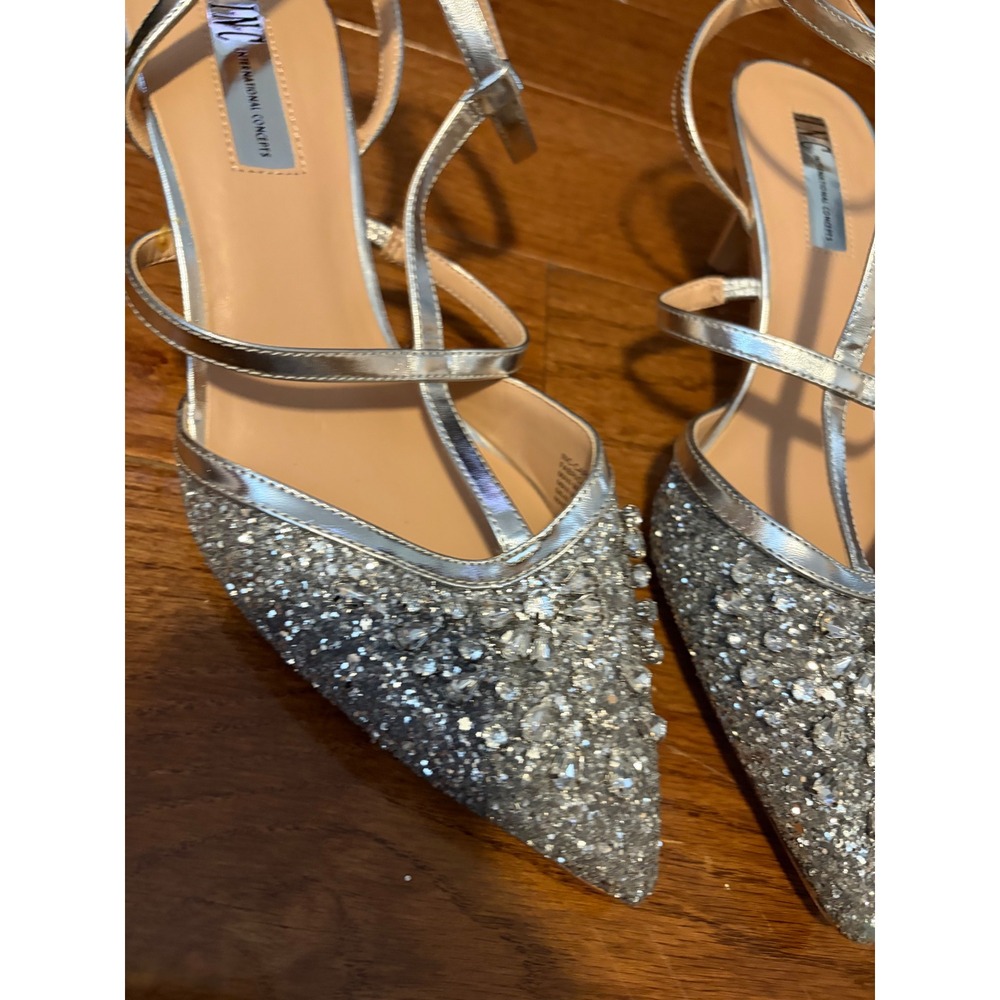 INC International Concepts Carmae Silver Glitter Rhinestone T-Strap Pumps 9.5M - Picture 4 of 9